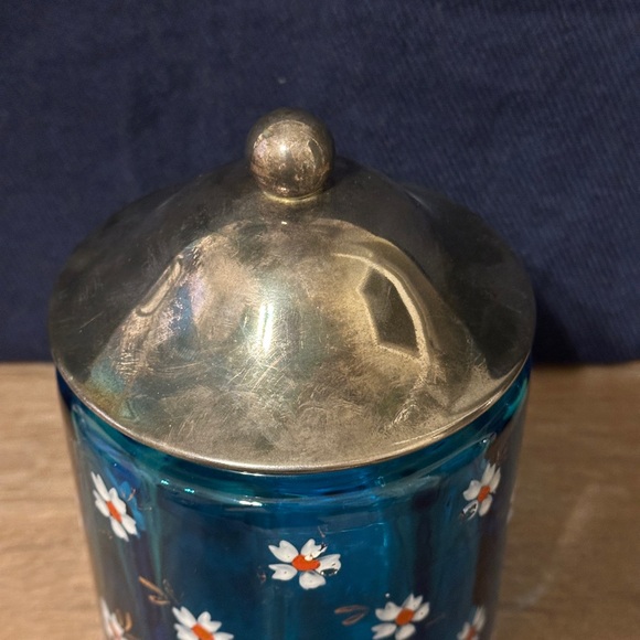 Vintage Blue Glass Daisy biscuit Jar with Metal Lid - Picture 2 of 6
